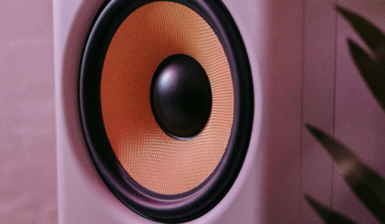 Paras subwoofer autoon vertailu