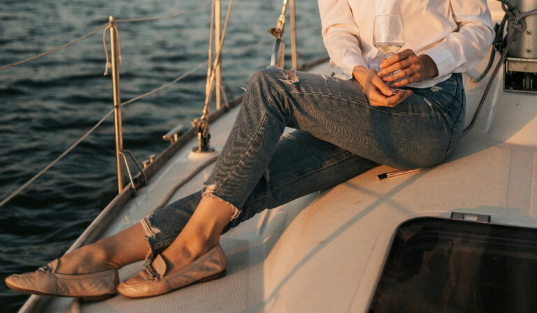 Parhaat naisten purjehduskengät testissä