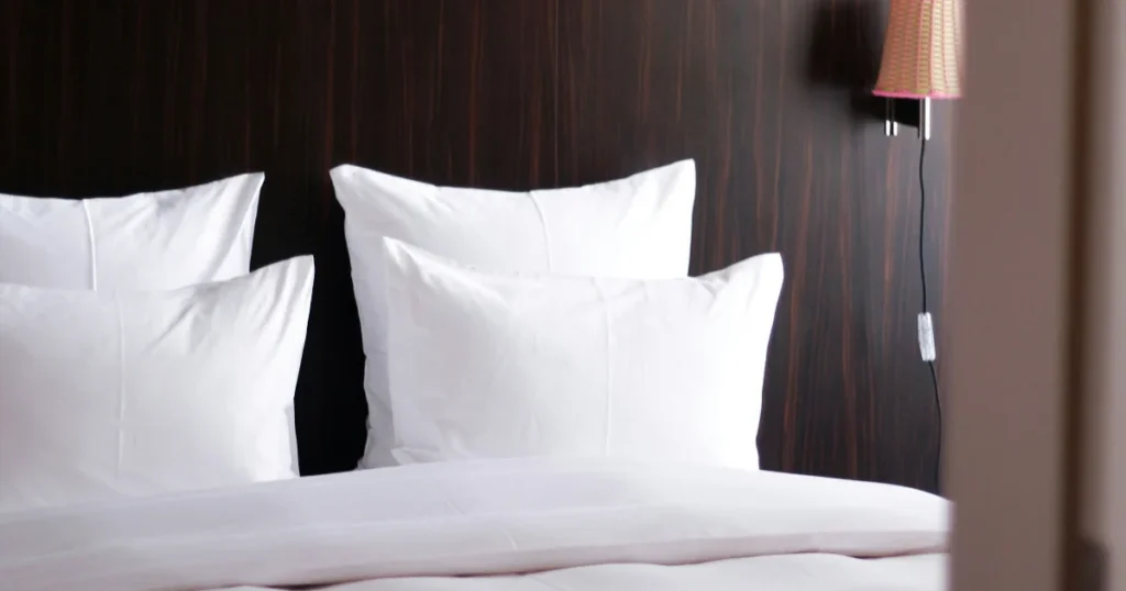 Paras puolikorkea tyyny testi