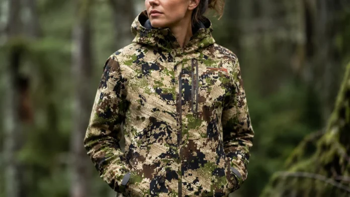 sitka-ws-cloudburst-jacket-naisten-metsastystakki-arvostelu SITKA Ws Cloudburst Jacket (Optifade Subalpine) arvostelu